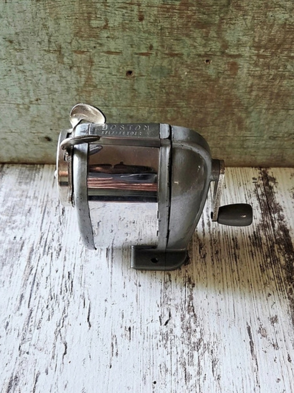 Vintage Boston Self Feeder 4 1-Hole Wall Desk Mount Pencil Sharpener